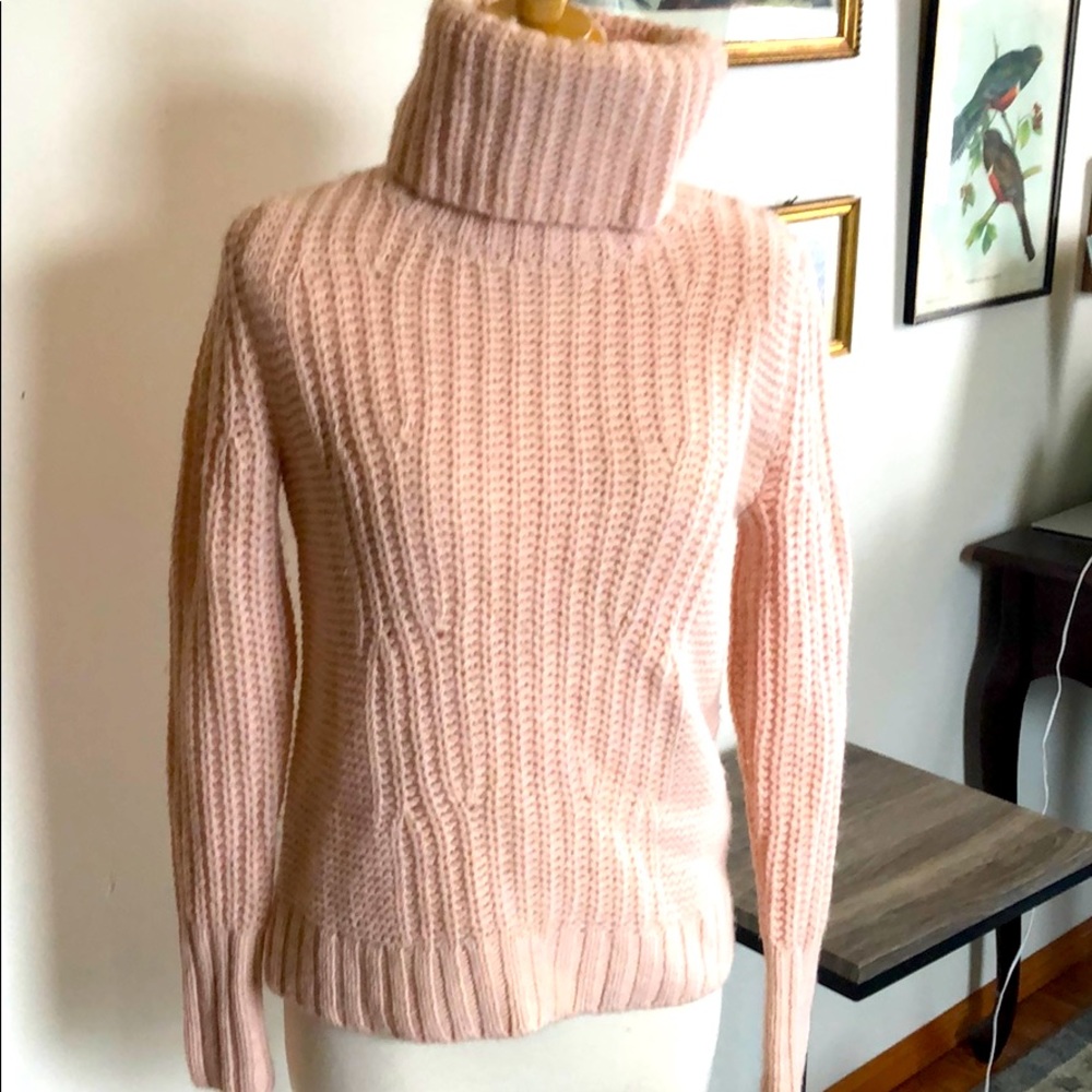 Baby pink wool sweater Banana Republic